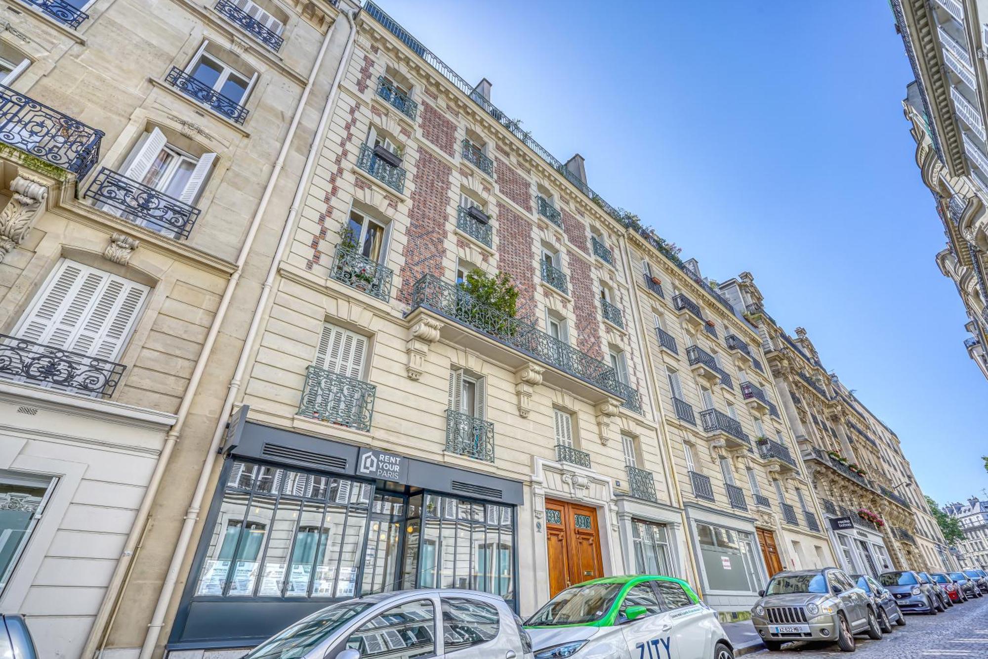 Appartamento Nemo, Avec Mezzanine Sur Cour Porte Maillot